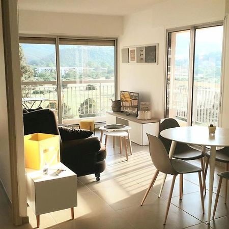 Appartement 2 Pieces Le Gorecki - Residence Du Riou De L'Argentiere A Mandelieu La Napoule, Avec Piscine, Parking Et A Proximite De Tout! Luaran gambar