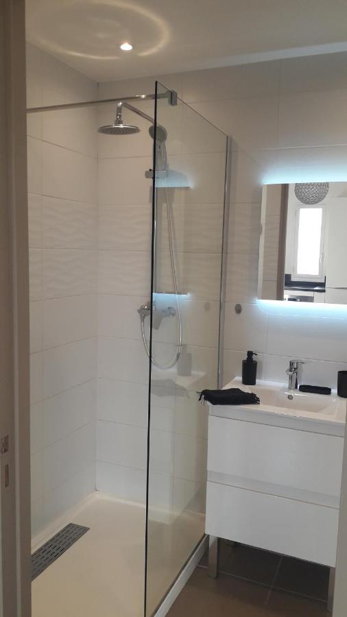 Appartement 2 Pieces Le Gorecki - Residence Du Riou De L'Argentiere A Mandelieu La Napoule, Avec Piscine, Parking Et A Proximite De Tout! Luaran gambar