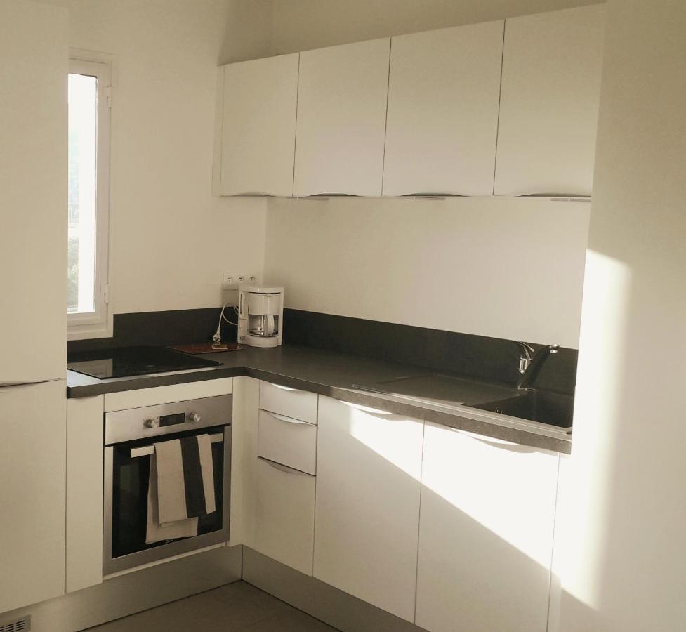 Appartement 2 Pieces Le Gorecki - Residence Du Riou De L'Argentiere A Mandelieu La Napoule, Avec Piscine, Parking Et A Proximite De Tout! Luaran gambar