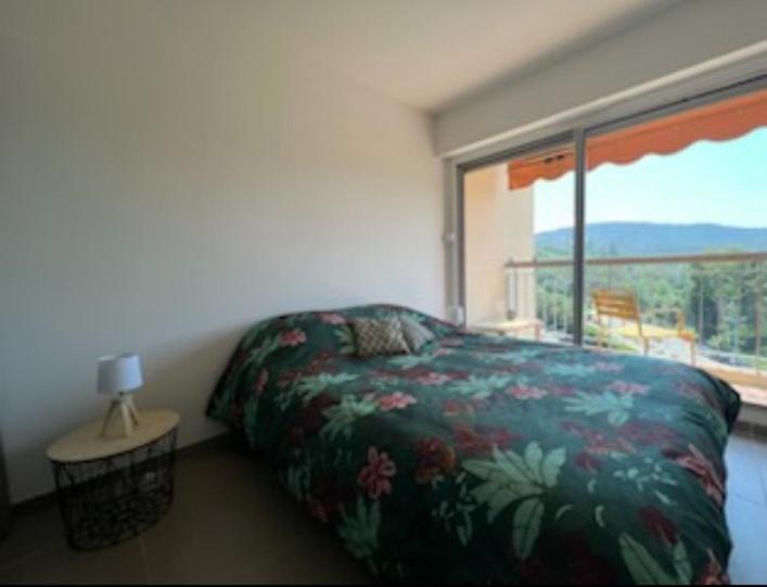 Appartement 2 Pieces Le Gorecki - Residence Du Riou De L'Argentiere A Mandelieu La Napoule, Avec Piscine, Parking Et A Proximite De Tout! Luaran gambar